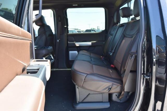 Photo of 2025 Agate Black Metallic Ford F-250