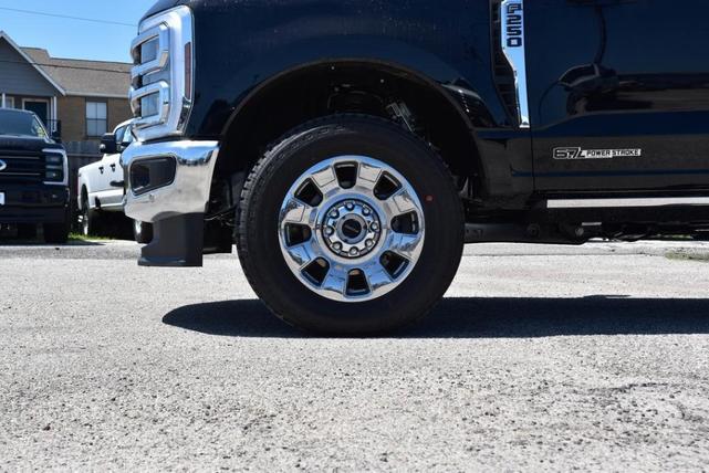 Photo of 2025 Agate Black Metallic Ford F-250