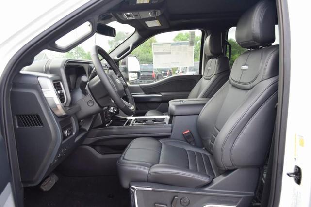 Photo of 2025 Star White Ford F-350