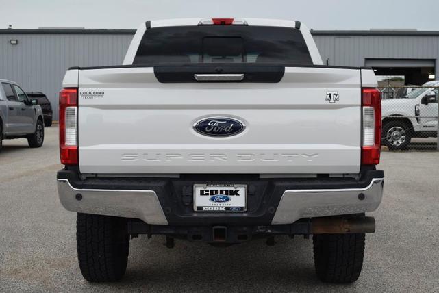 Photo of 2019 White Platinum Ford F-250