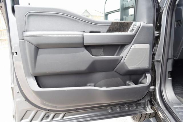 Photo of 2025 Carbonized Gray Metallic Ford F-350