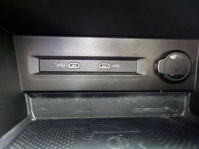 Photo of 2023 White Volkswagen Taos
