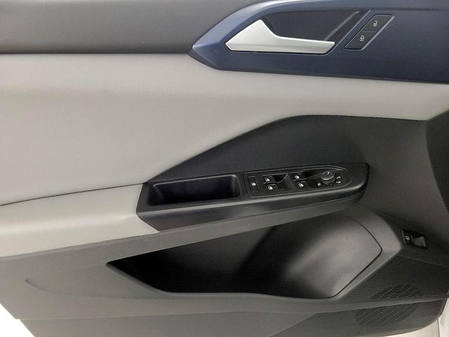 Photo of 2023 White Volkswagen Taos