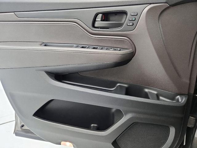 Photo of 2019 Brown Honda Odyssey