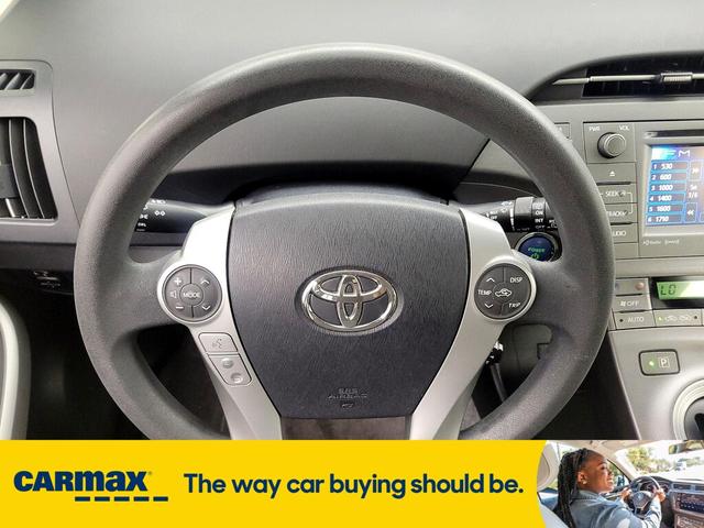 Photo of 2013 Green Toyota Prius