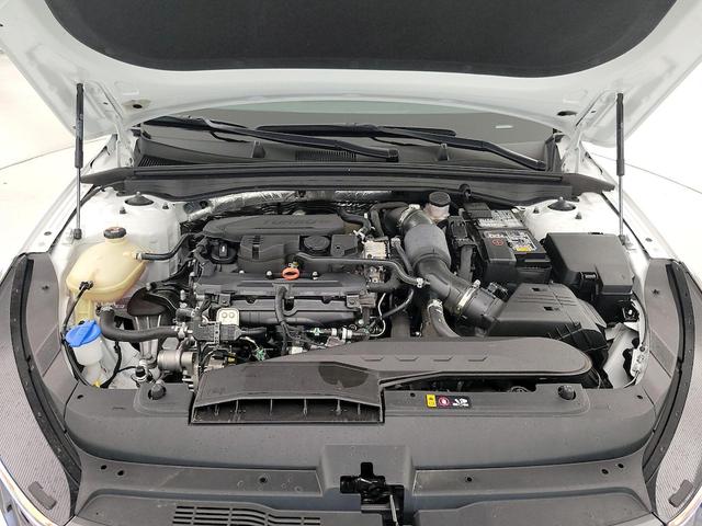 Photo of 2023 White Kia K5