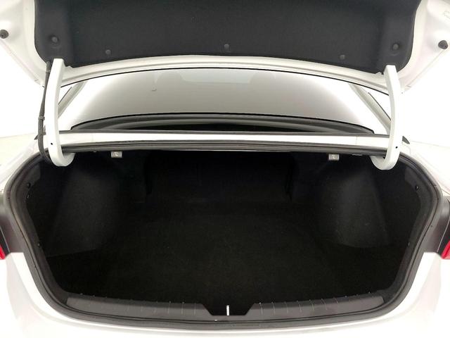 Photo of 2023 White Kia K5