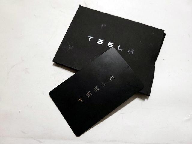 Photo of 2021 White Tesla Model Y