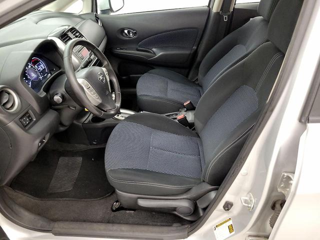 Photo of 2015 Silver Nissan Versa Note