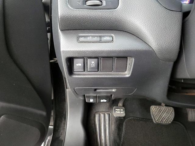 Photo of 2017 Black Nissan Altima
