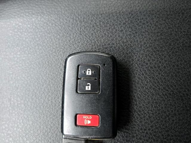 Photo of 2020 White Toyota Tacoma
