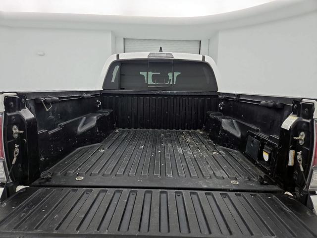 Photo of 2020 White Toyota Tacoma