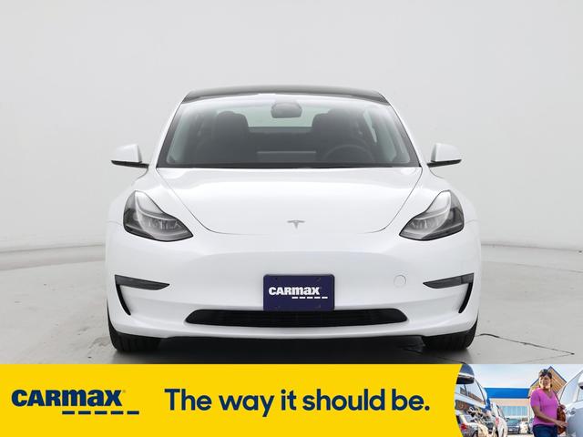 Photo of 2023 White Tesla Model 3