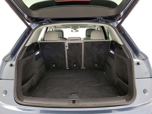Photo of 2018 Blue Audi Q5