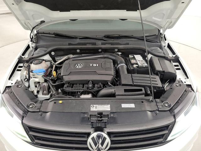 Photo of 2018 White Volkswagen Jetta