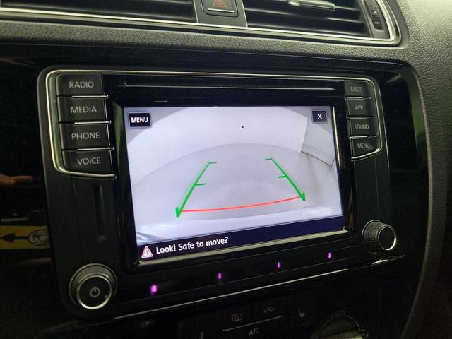 Photo of 2018 White Volkswagen Jetta
