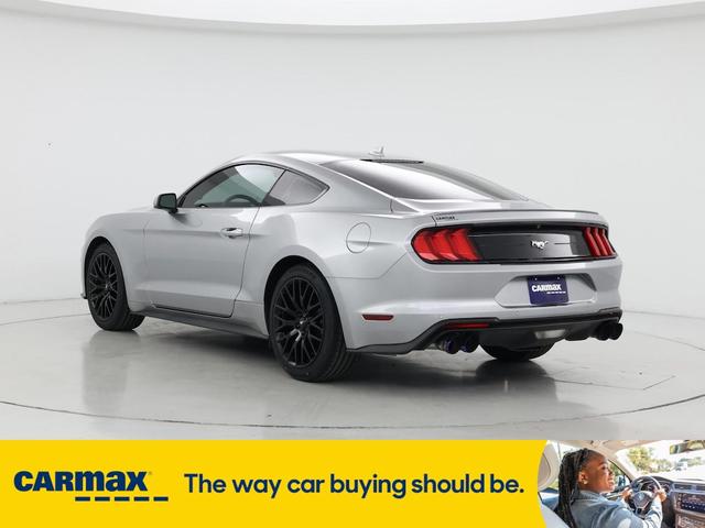 Photo of 2022 Silver Ford Mustang