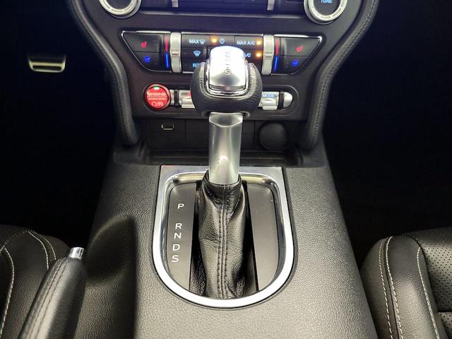 Photo of 2022 Silver Ford Mustang