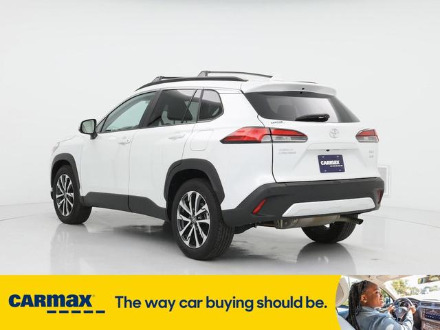 Photo of 2024 White Toyota Corolla Cross