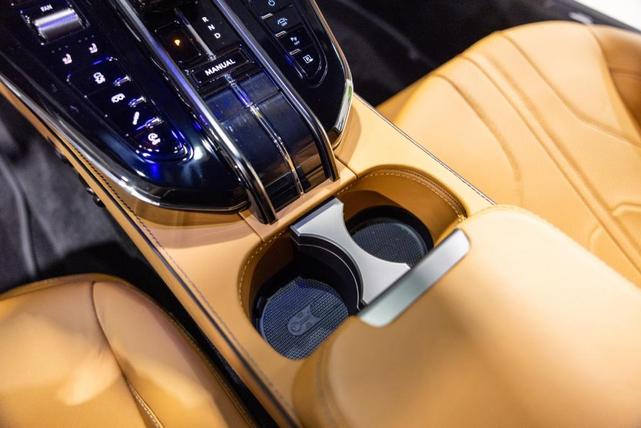 Photo of 2025 Gray Aston Martin Vantage