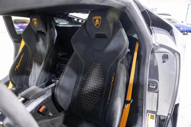 Photo of 2019 Grigio Lynx Metallic Lamborghini Huracan