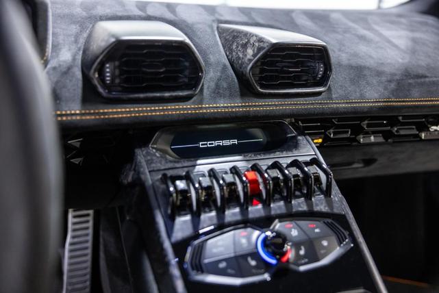 Photo of 2019 Grigio Lynx Metallic Lamborghini Huracan