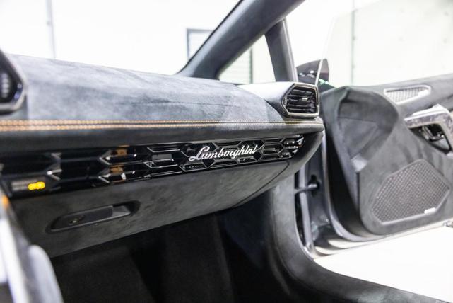 Photo of 2019 Grigio Lynx Metallic Lamborghini Huracan