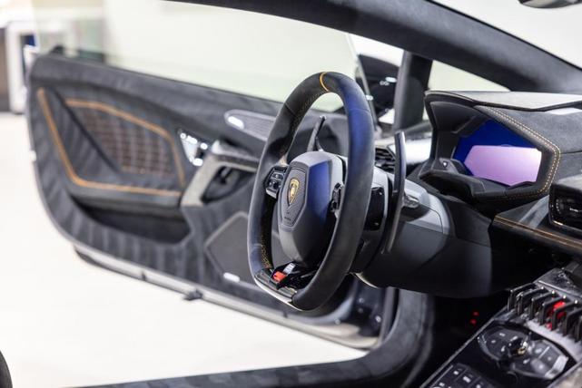 Photo of 2019 Grigio Lynx Metallic Lamborghini Huracan