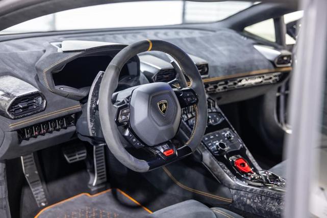 Photo of 2019 Grigio Lynx Metallic Lamborghini Huracan