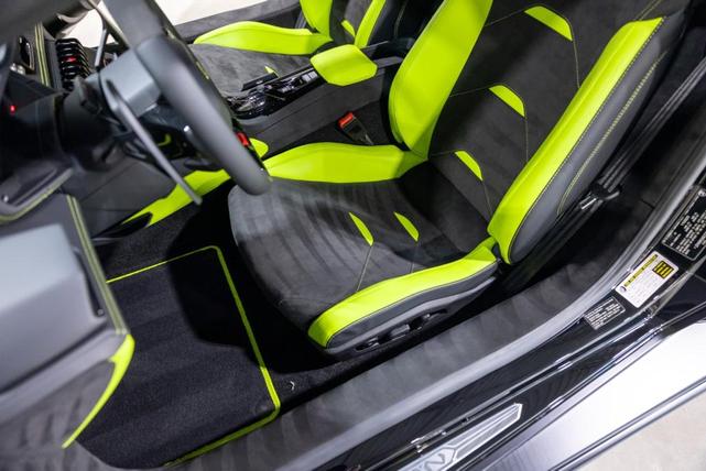 Photo of 2024 Nero Noctis Metallic Lamborghini Huracan Sterrato