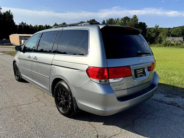 Photo of 2008 Silver Or Aluminum Honda Odyssey