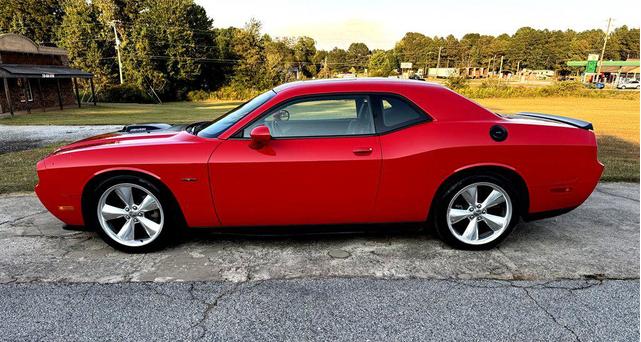Photo of 2014 Red Dodge Challenger
