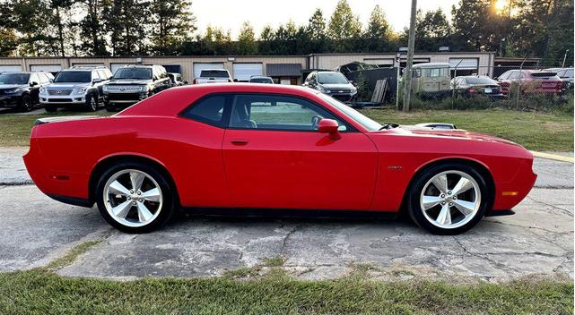 Photo of 2014 Red Dodge Challenger