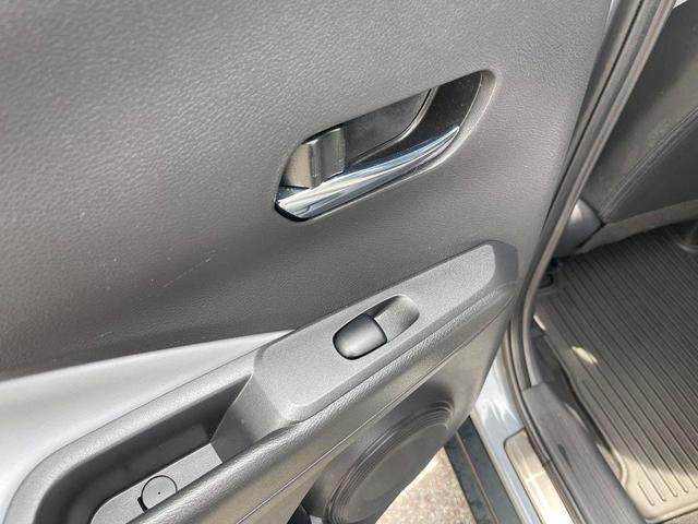 Photo of 2021 Gray Nissan Kicks
