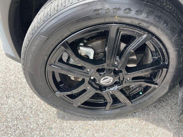 Photo of 2021 Gray Nissan Kicks