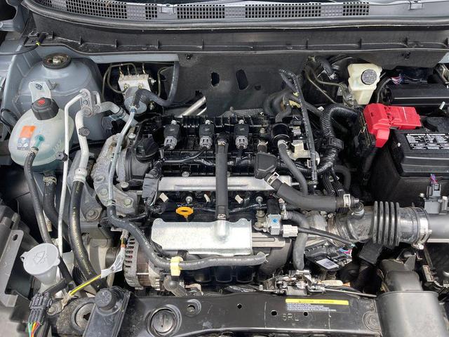 Photo of 2021 Gray Nissan Kicks