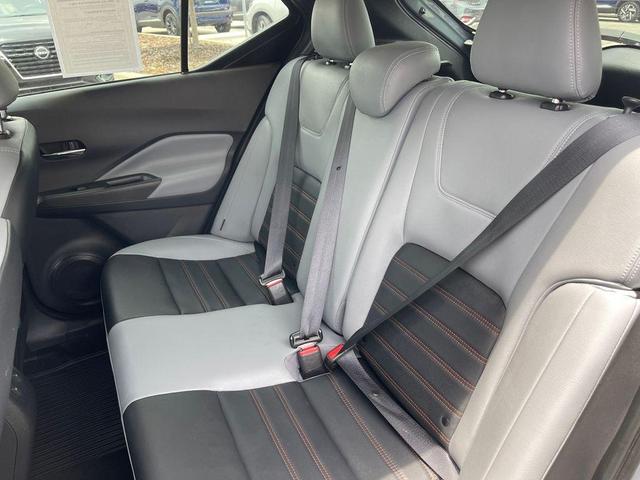 Photo of 2021 Gray Nissan Kicks