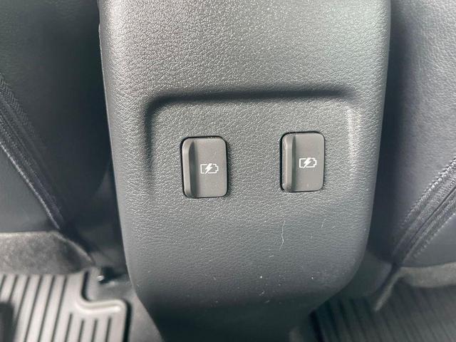Photo of 2021 Gray Nissan Kicks