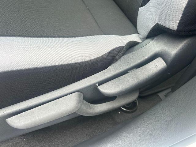 Photo of 2025 White Nissan Versa