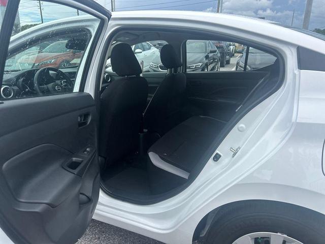 Photo of 2025 White Nissan Versa
