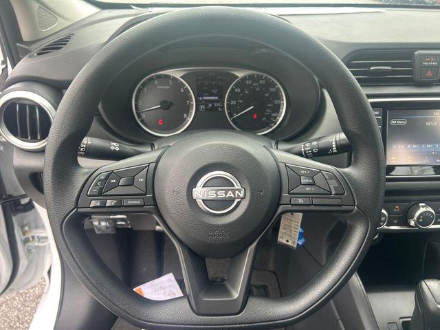 Photo of 2025 White Nissan Versa
