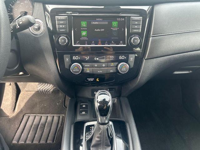 Photo of 2020 Blue Nissan Rogue