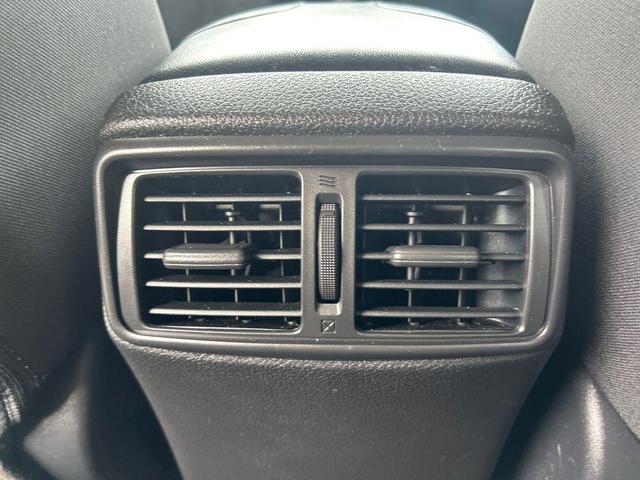 Photo of 2020 Blue Nissan Rogue