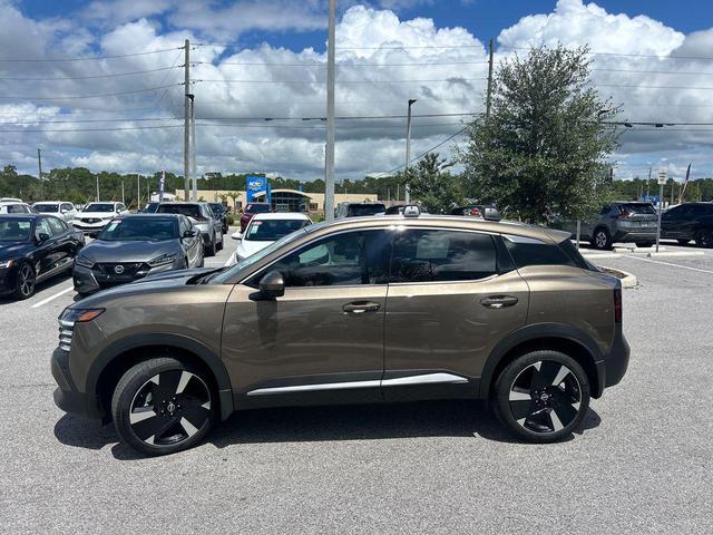 Photo of 2025 Brown Nissan Kicks