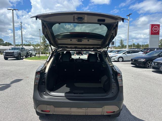 Photo of 2025 Brown Nissan Kicks