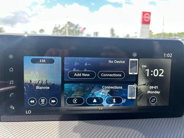 Photo of 2025 Brown Nissan Kicks