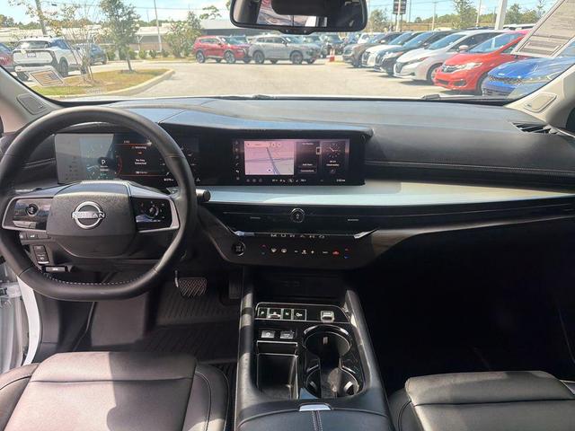 Photo of 2025 White Nissan Murano