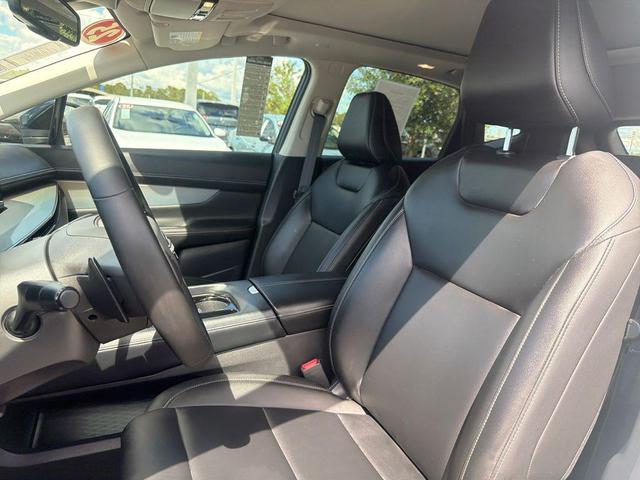 Photo of 2025 White Nissan Murano