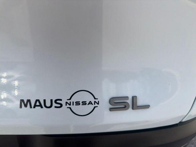 Photo of 2025 White Nissan Murano
