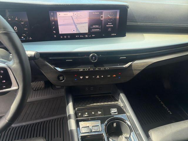 Photo of 2025 White Nissan Murano